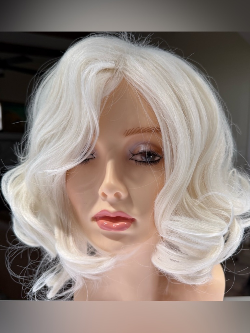 HAIR, 13” Curly/Wavy Bob, Free Part  White